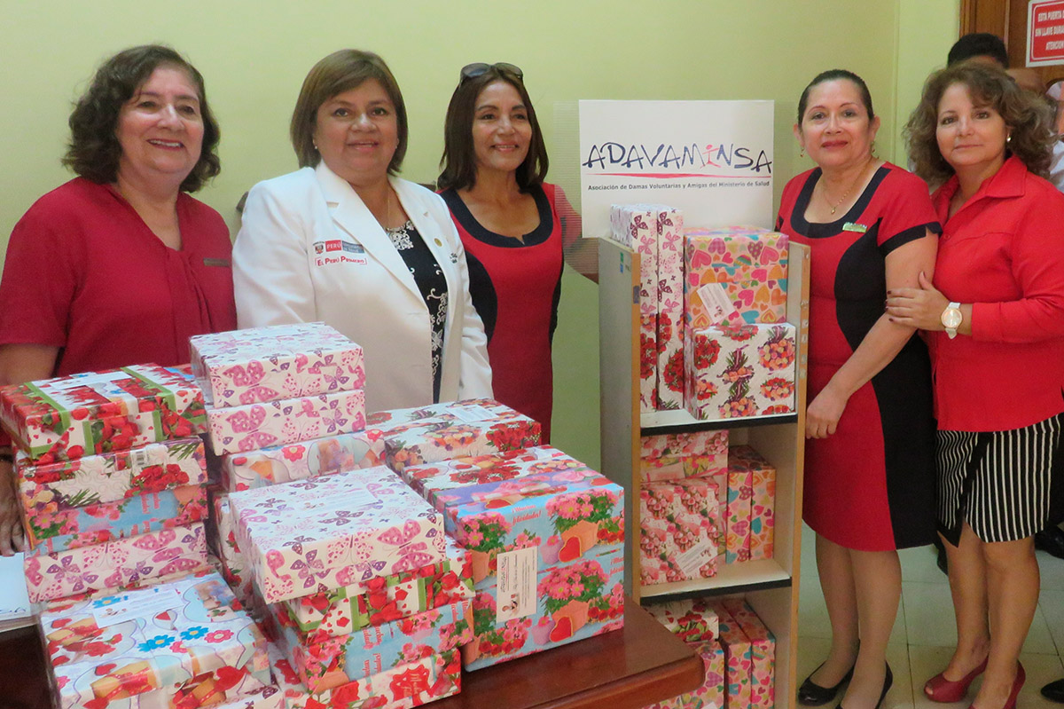 Ministra de Salud, dió saludo por el Día de la Secretaria