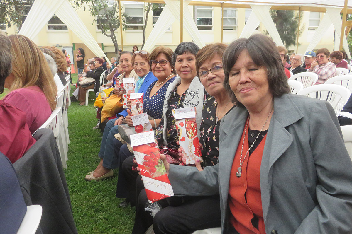 ADAVAMINSA Presenta Saludo al Celebrarse Día de las Madres